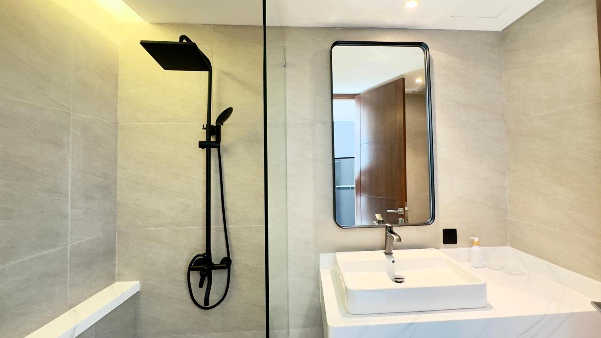 The R Apartments Pererenan ชังกู ภายนอก รูปภาพ